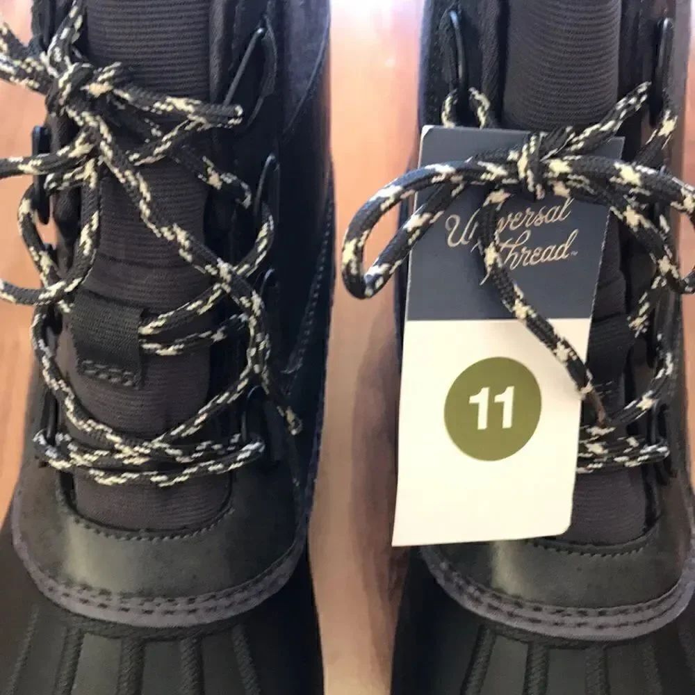 NEW Universal Thread Duck Boots‎ - Picture 4 of 8